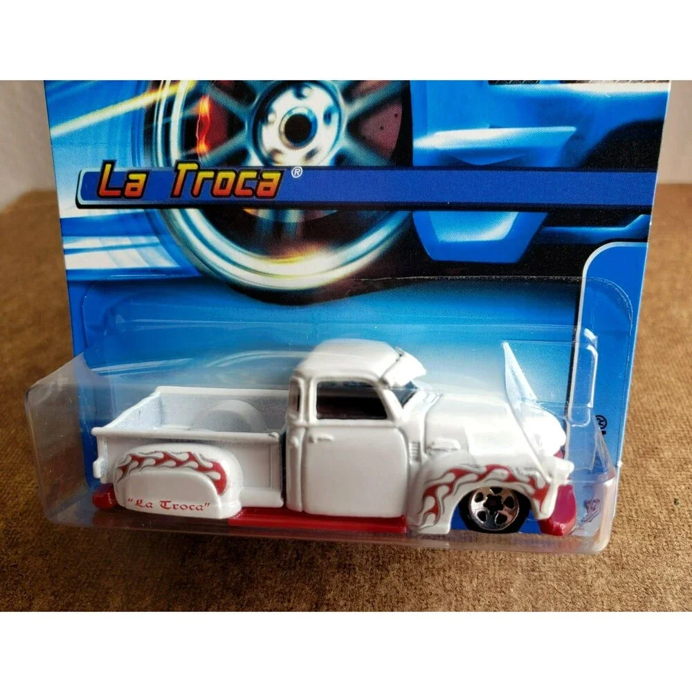 VTG 2005 Hot Wheels LA TROCA White #169 MAINLINE Lowrider Truck 1:64 #H9077 5SP